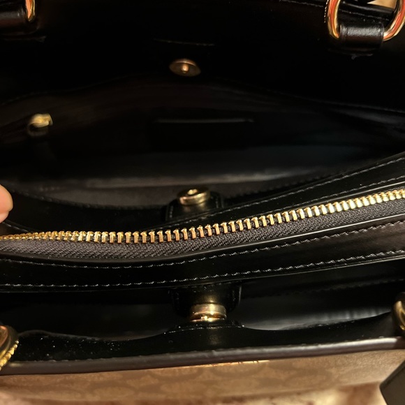 COACH Lillie Carryall in Signature Canvas EUC - Picture 8 of 14